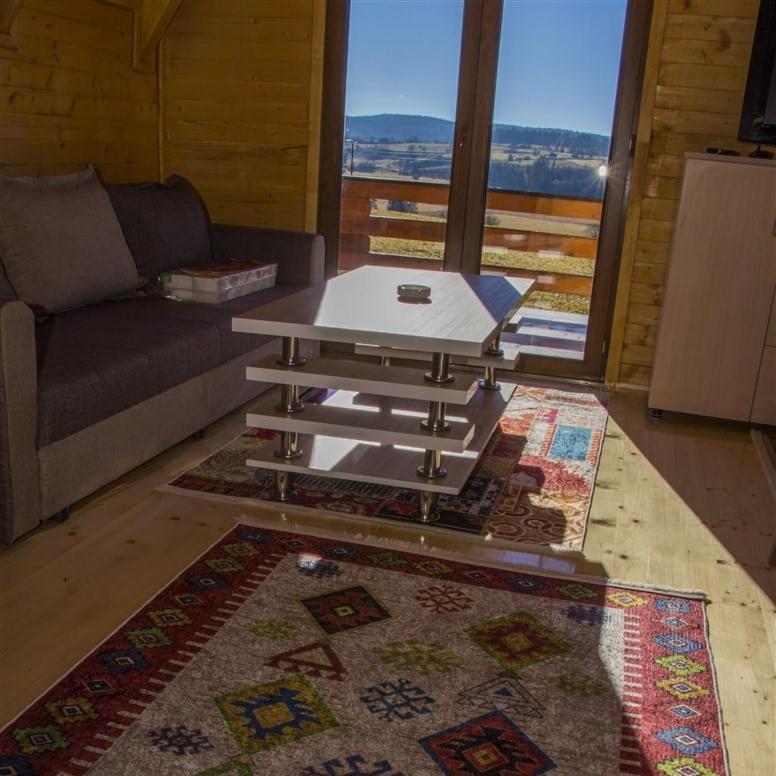 Vakantiehuis Romanija - Brvnara Za Odmor Han Pijesak